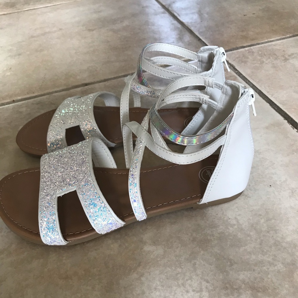Sandles - Picture 2 of 4